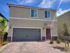 Building Photo - Beautiful 4 bedroom home!