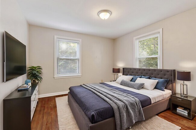 Building Photo - 1355 Ida Ave