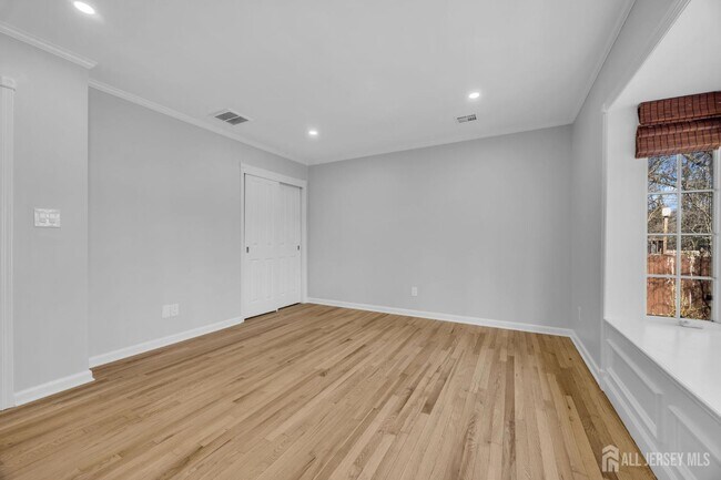 Building Photo - 1430 Kearney Dr