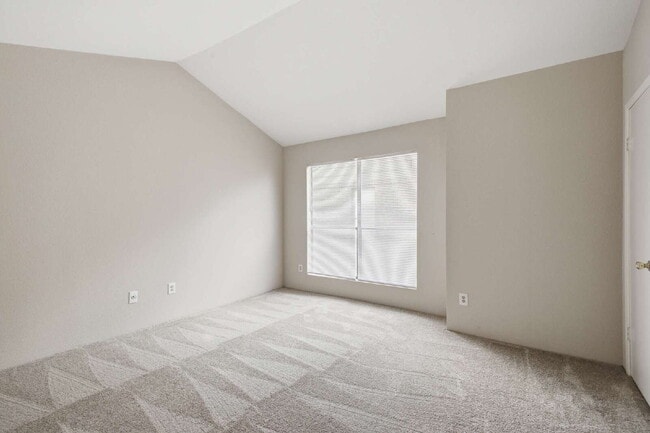 Building Photo - 2120 Wilcrest Dr