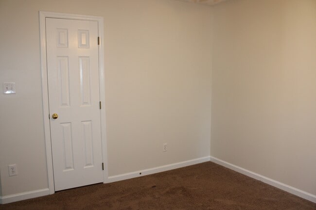 Building Photo - 112 Wenonah Way