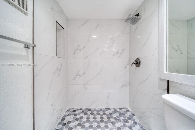 Building Photo - 10795 SW 108th Ave