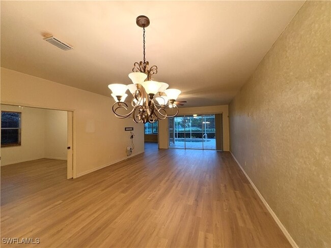 Building Photo - 2045 Crestview Way