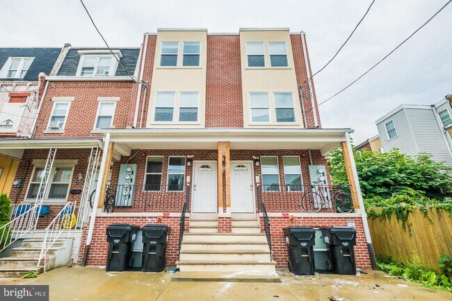 Primary Photo - 3434 Wallace St