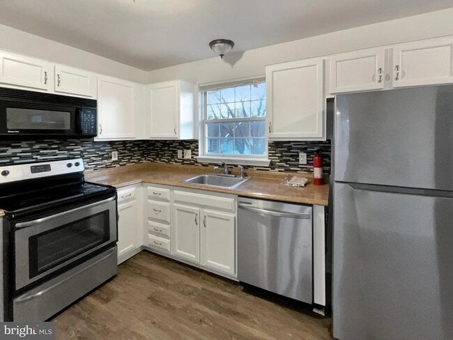 Building Photo - 4719 Rollingdale Way