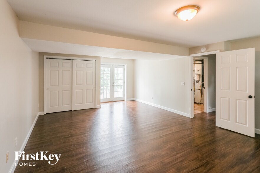 Building Photo - 1709 Bridlespur Dr