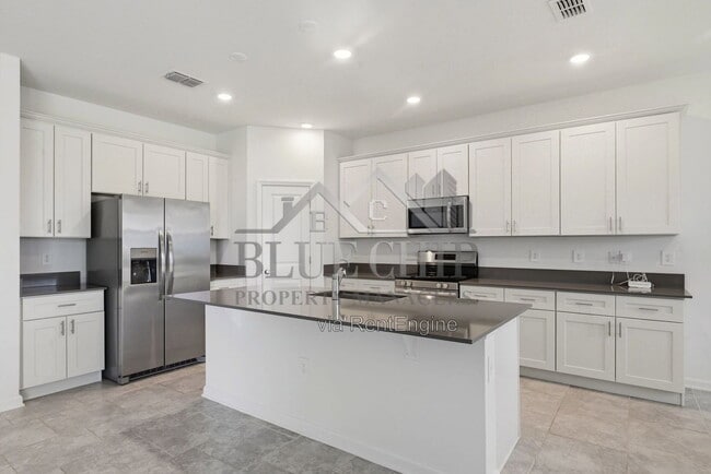 Building Photo - 3048 Country Side Dr