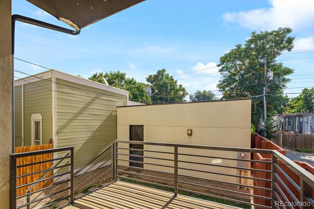 Building Photo - 2414 Glenarm Pl