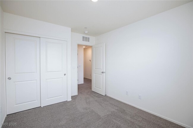 Building Photo - 6085 Lily Gdn St