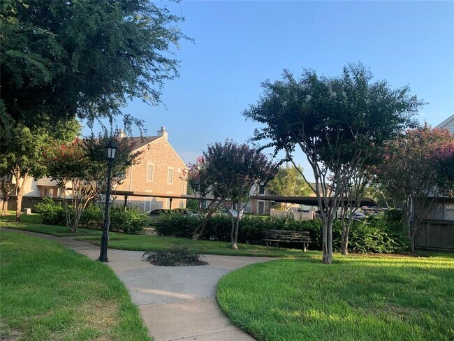 Building Photo - 2810 Grants Lake Blvd