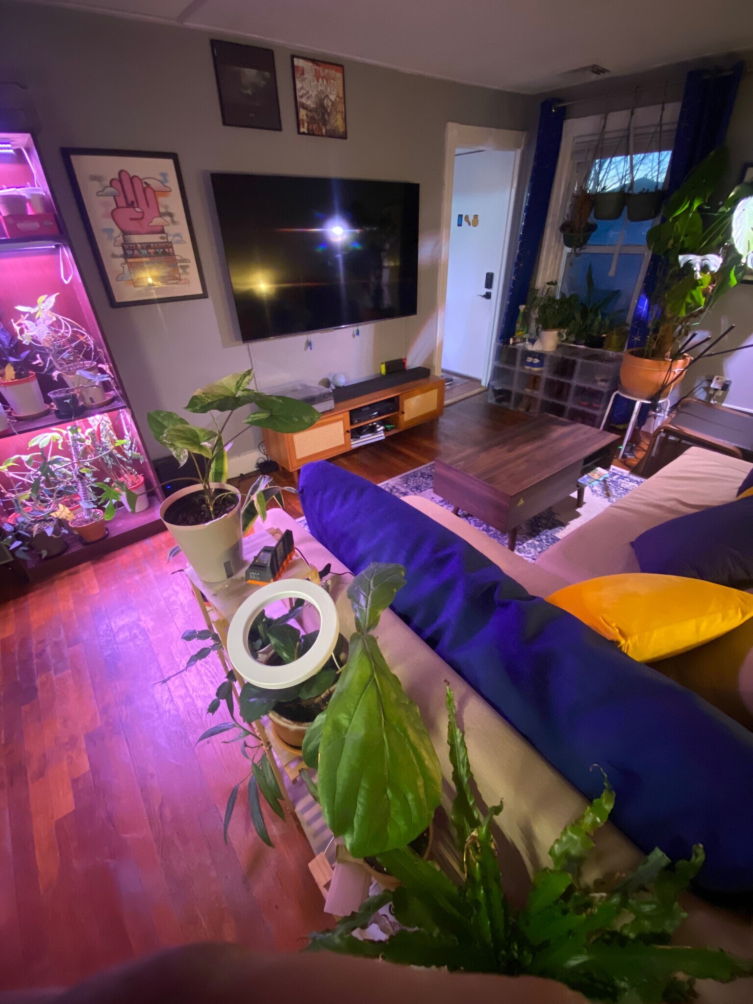 Building Photo - 4 Perry Ave