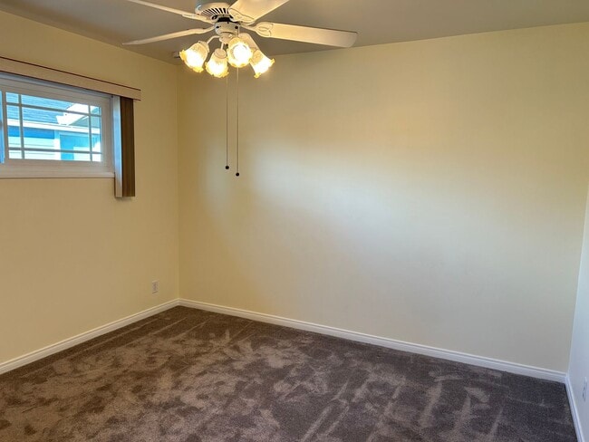 Building Photo - Adorable 5 Bedroom 3 Bathroom Orange Home Near Old Towne!