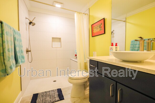 Building Photo - 501 Benning Dr