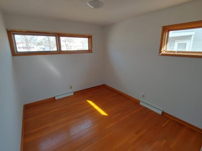 Building Photo - 5319 SW 15th St