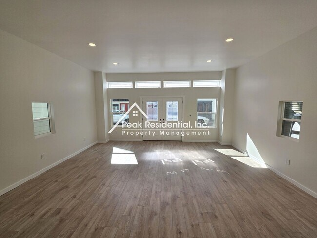 Building Photo - Updated 4bd/2ba Walnut Grove House