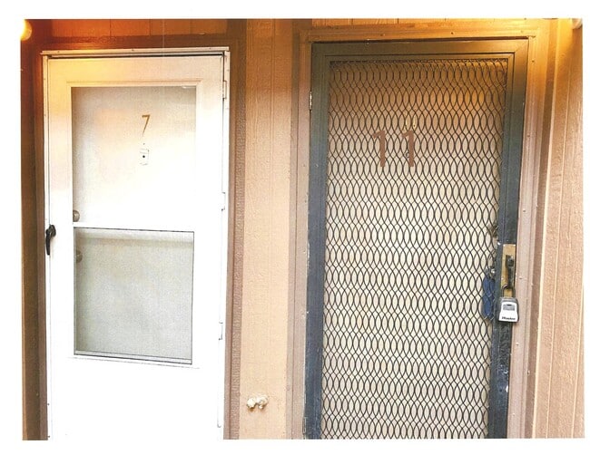 Building Photo - 2 BR, 2 Bath Condo on Tripp Dr in Reno.