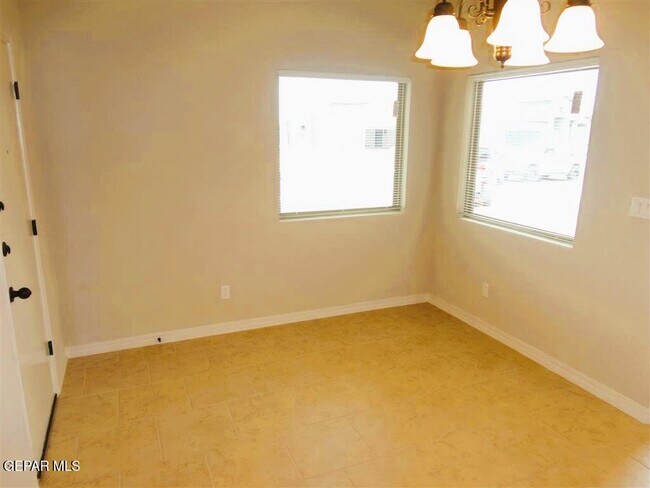 Building Photo - 14254 Earl Chokiski