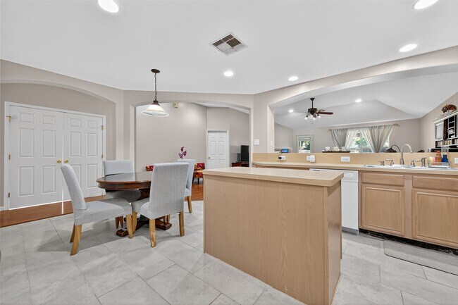 Building Photo - 21539 Olympic Forest Dr