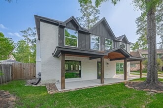 Building Photo - 3 Roserush Ct