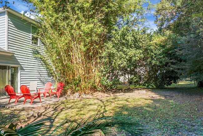 Building Photo - 1519 Thoroughbred Blvd