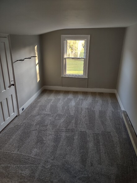 Building Photo - 39 Stevenson St