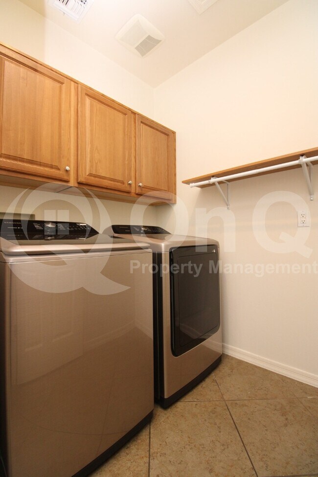 Building Photo - 11879 W Byron Wolfe Dr