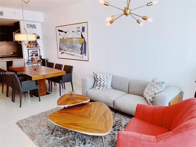 Building Photo - 900 Biscayne Blvd