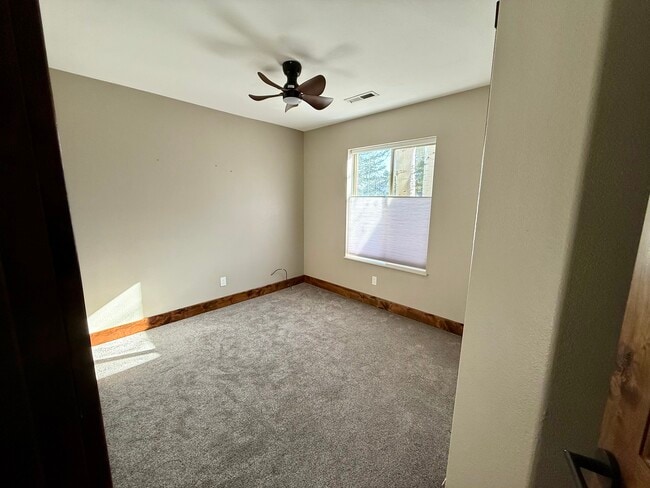 Building Photo - 4087 Worthington Dr