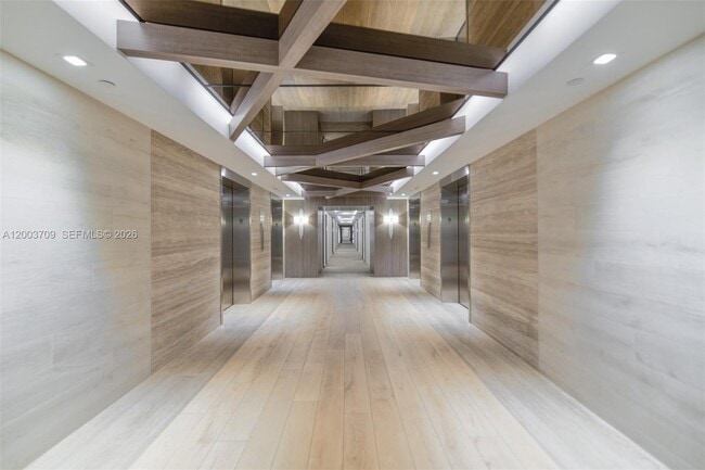 Building Photo - 2301 Collins Ave