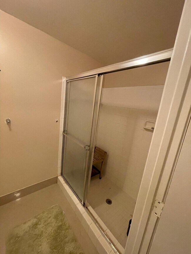 Building Photo - 6976 SW 39th St