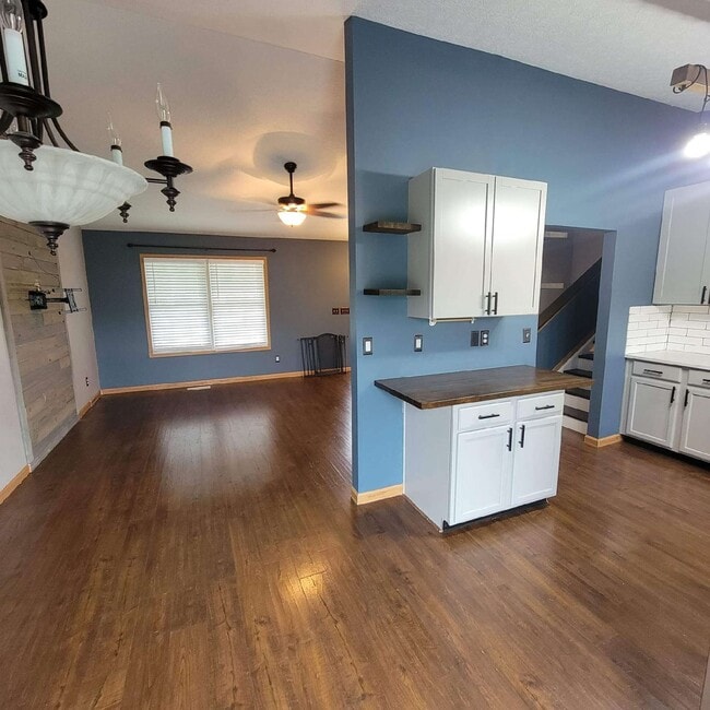 Building Photo - 1492 N Wild Turkey Dr