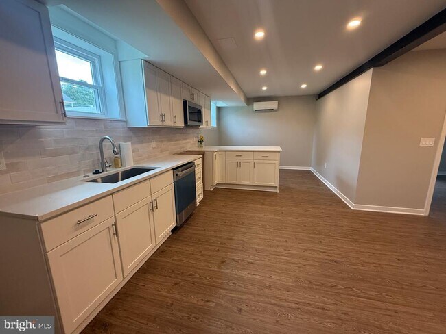 Building Photo - 314 Ridgely St