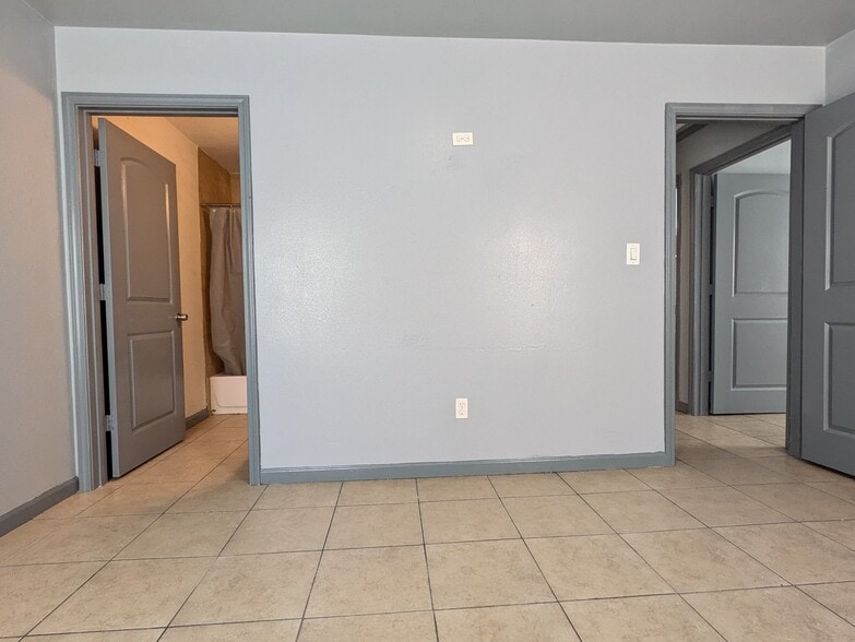 Primary Bedroom - 807 21st St