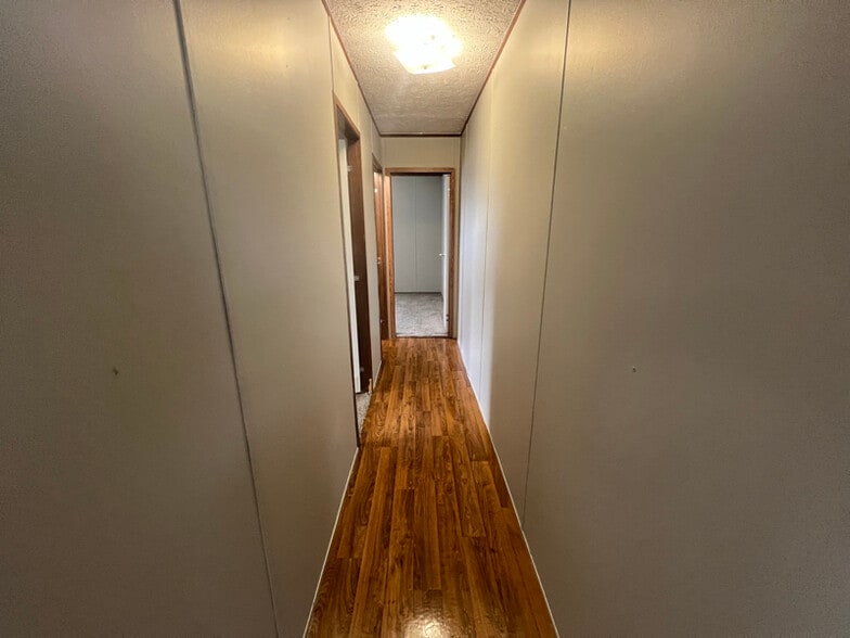 Building Photo - 77 Peach St