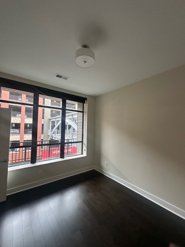 Building Photo - 6745 Longshore St