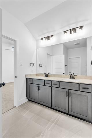 Building Photo - 1228 Arkansas Spgs St