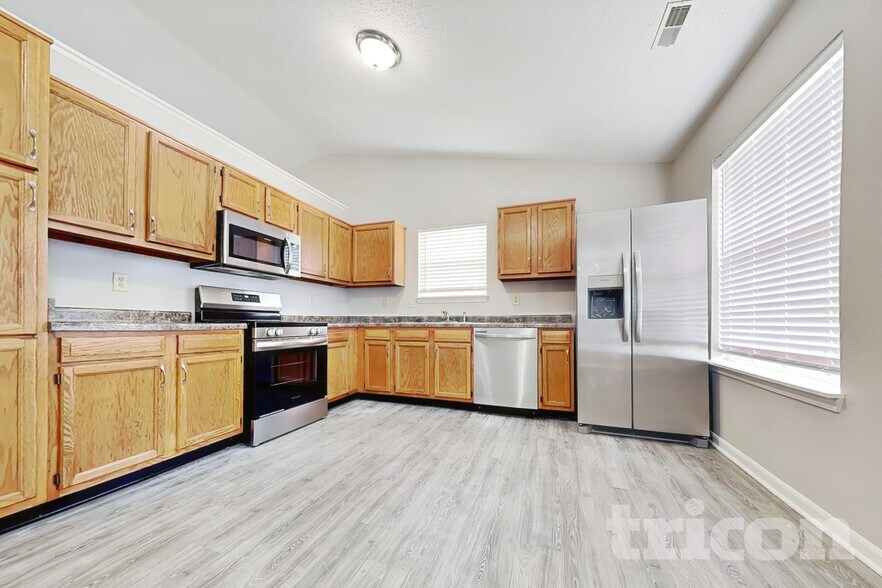 Building Photo - 6453 Townsend Way