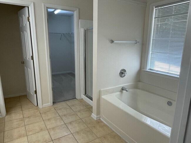 Building Photo - Gorgeous Peachtree Corners Home with Swim ...