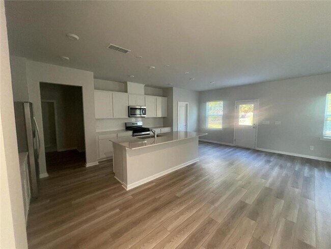Building Photo - 3156 Morris Hills Dr
