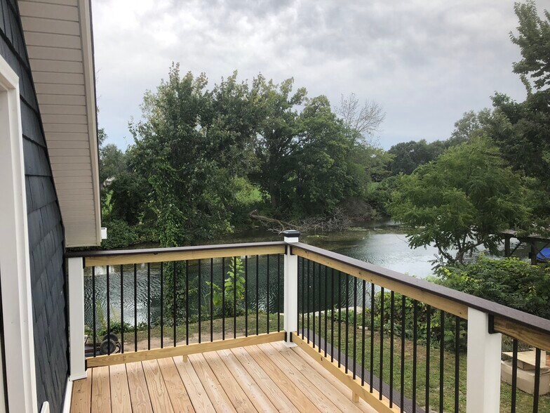 Building Photo - 91 S 91st St