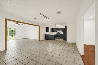 Building Photo - 3317 Le Badie St
