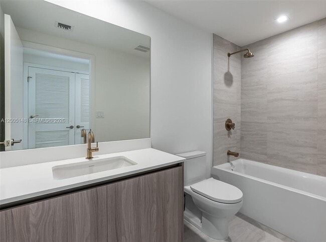 Building Photo - 77 SE 5th St