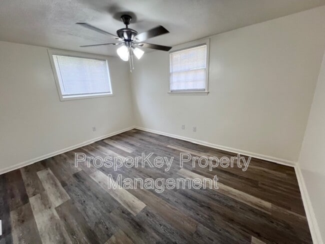 Building Photo - 3465 Melrose Dr