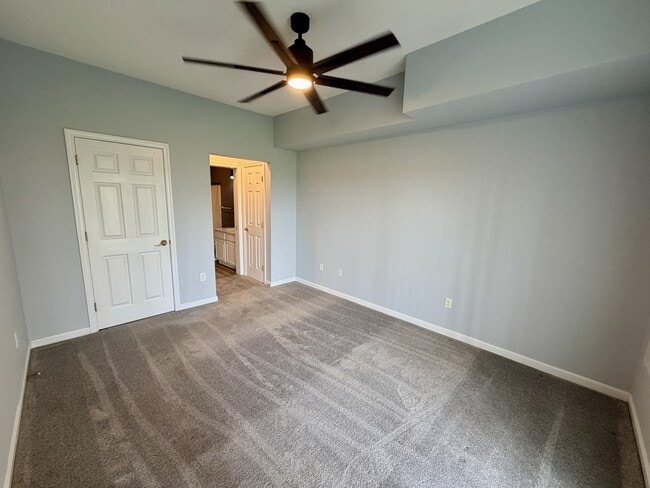 Building Photo - 2901 Heather Dr