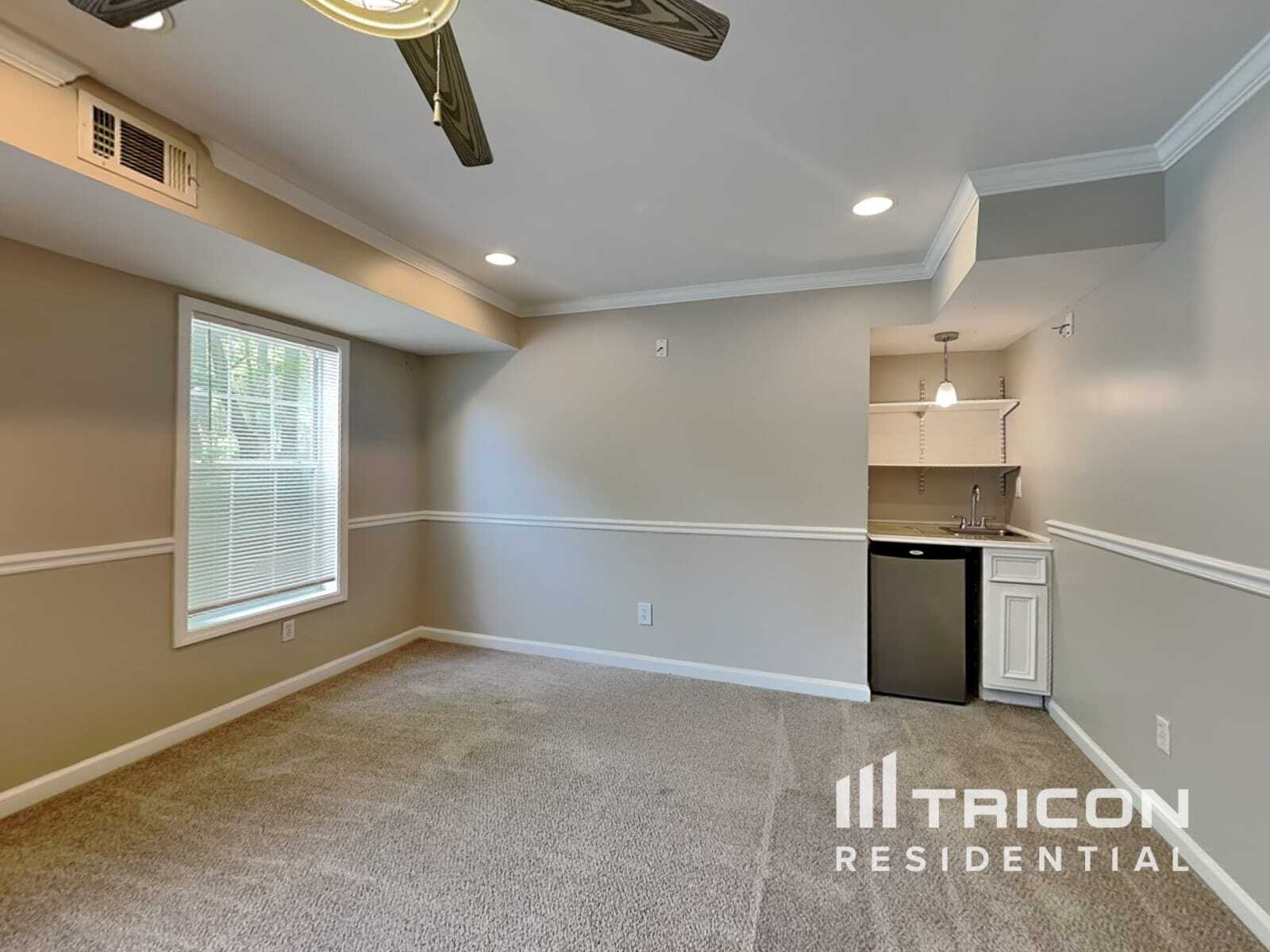 Building Photo - 2777 Brook Forest Dr