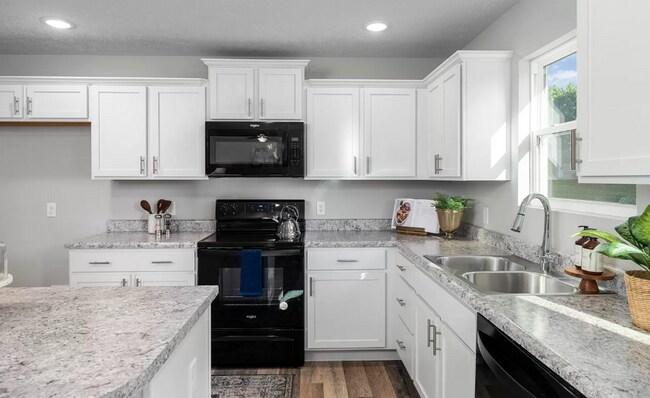 Building Photo - Newer Build- 3 Bedroom Home in Monett