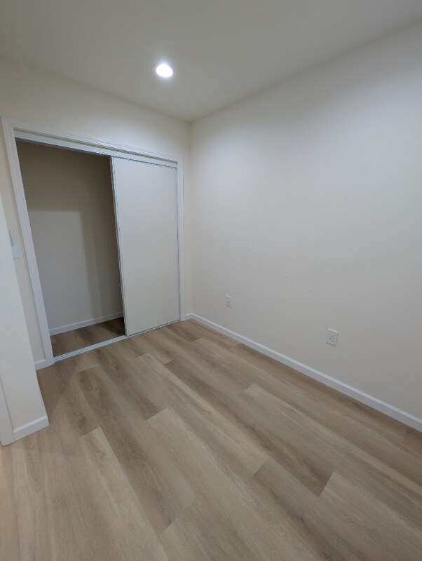 Building Photo - 438 48th St