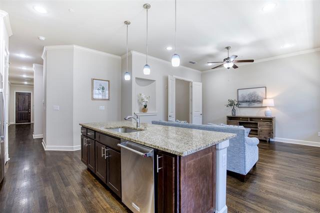 Building Photo - 5005 Meridian Ln