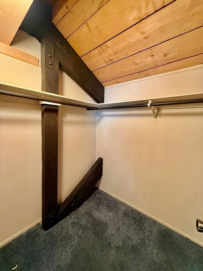 Building Photo - 1629 Majestic Pines Dr