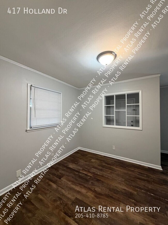 Building Photo - 417 Holland Dr
